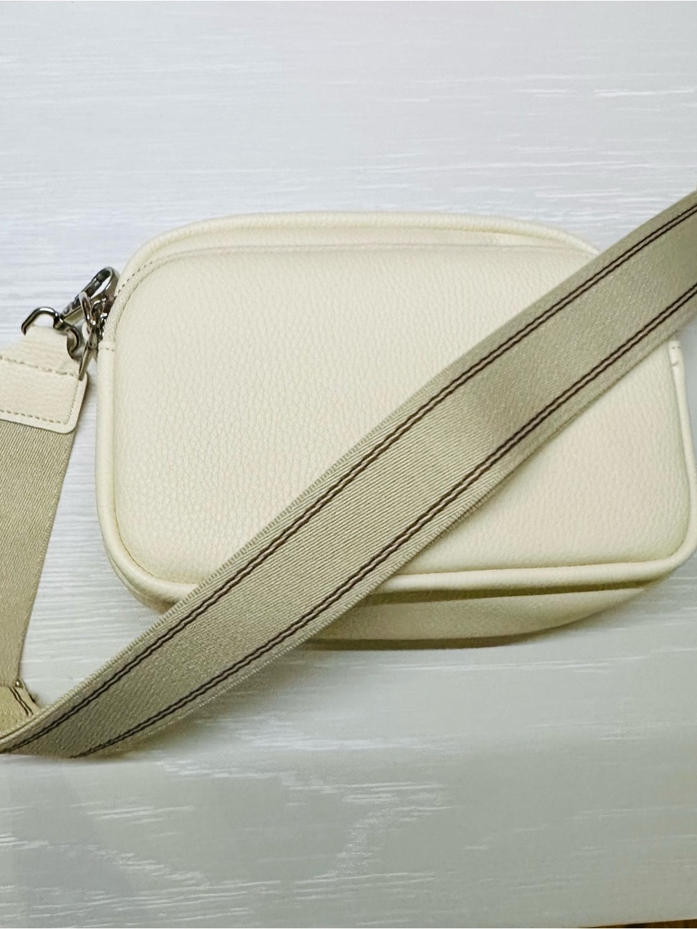 Classic Crossbody Camera Bag Color Cream